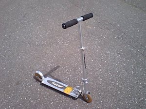 Early_razor_scooter