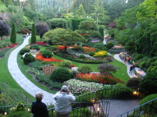 1200px-Butchart_Sunken_Gardens