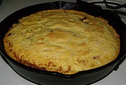 256px-Skillet_cornbread_(cropped)